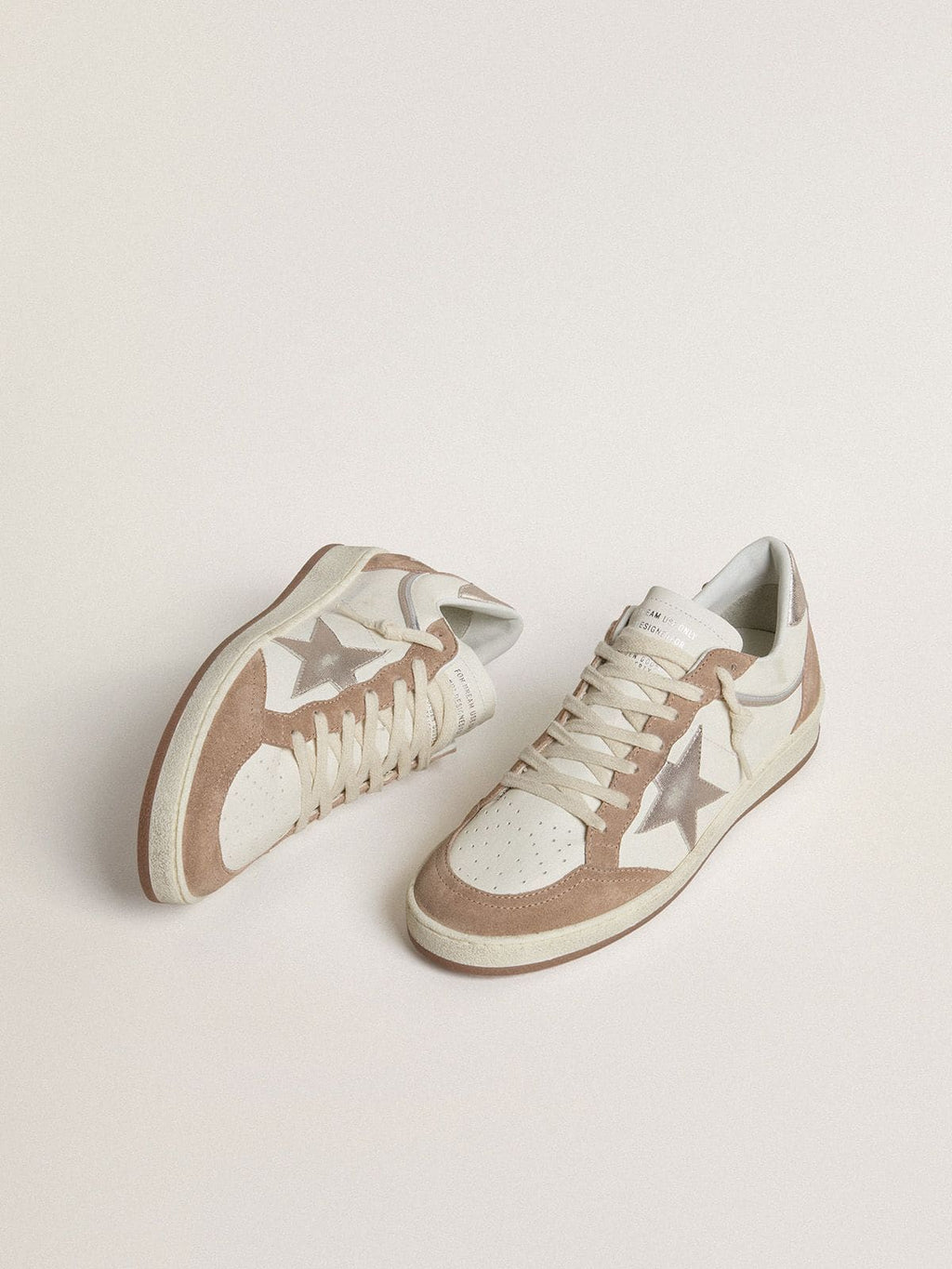 Golden Goose Ball Star Ltd in Nappa Bianca e Suede Rosa Antico con Stella e Talloncino in Pelle Laminata Argento