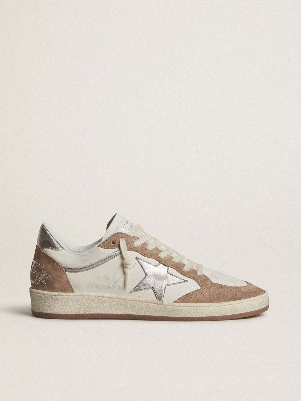 Golden Goose Ball Star Ltd in Nappa Bianca e Suede Rosa Antico con Stella e Talloncino in Pelle Laminata Argento