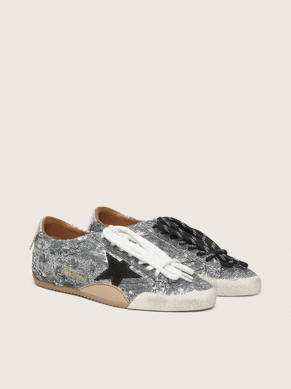 Golden Goose True-Star Donna in Paillettes Argento con Stella Color Nero e Talloncino in Pelle Argento