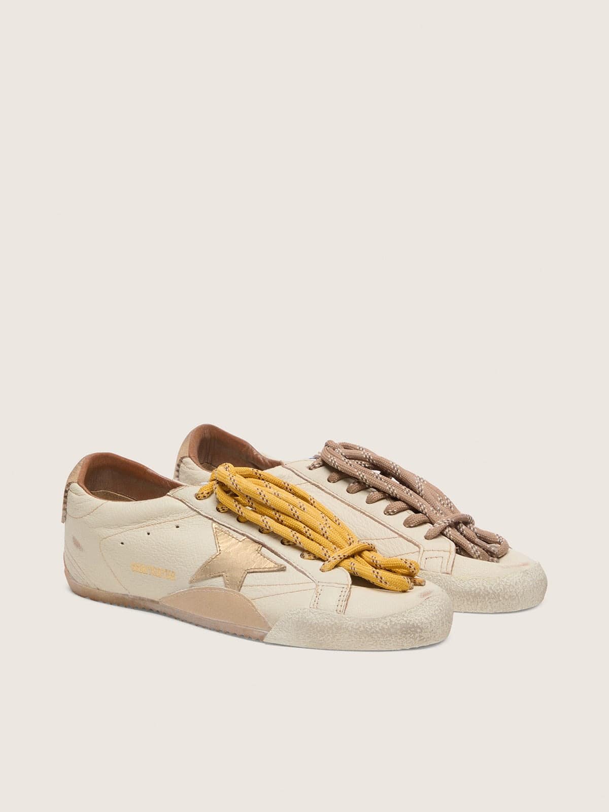 Golden Goose True-Star Donna in Nappa Bianca con Stella Oro e Talloncino in Suede Beige