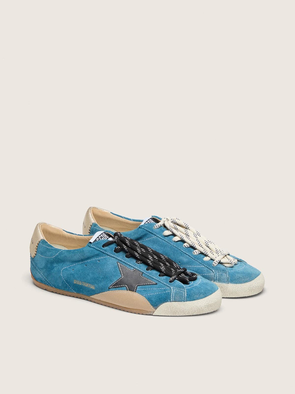 Golden Goose True-Star Donna in Suede Ottanio con Stella Nera e Talloncino Panna