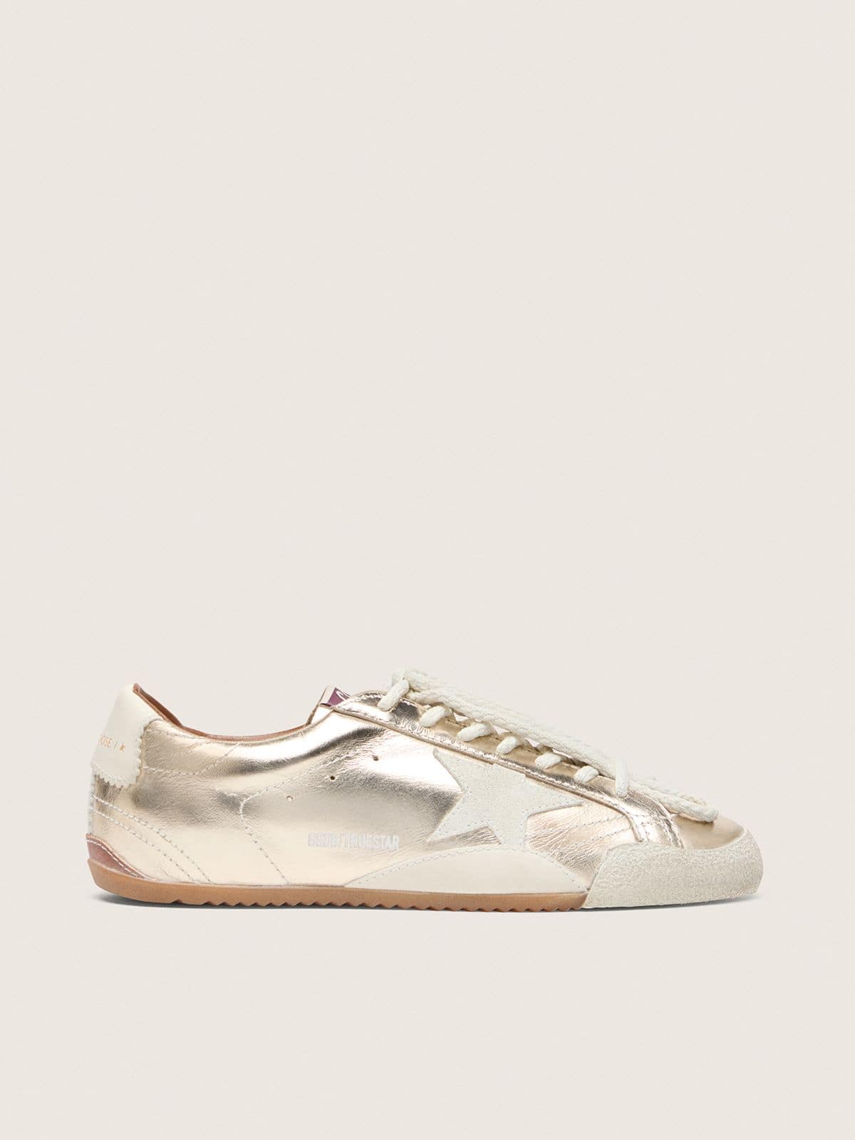 Golden Goose True-Star Donna in Pelle Laminata Platino con Stella in Suede Grigio Chiaro
