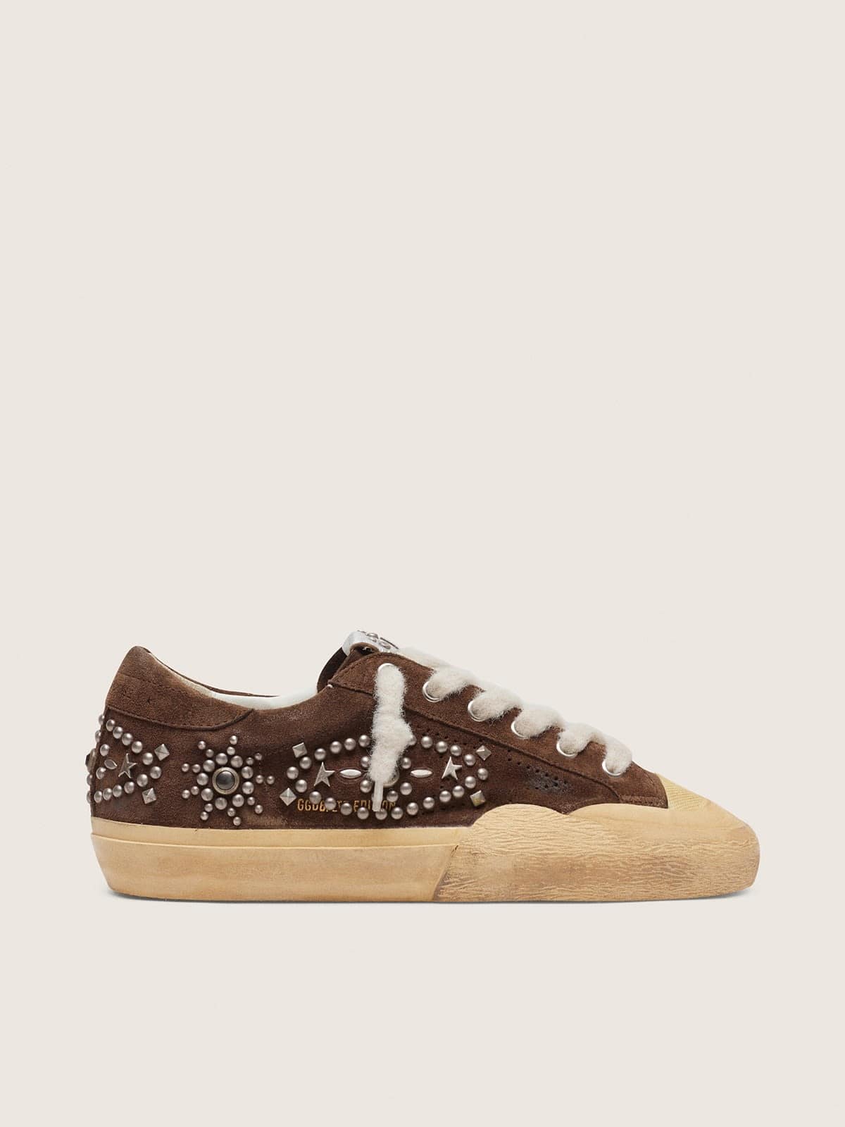 Golden Goose Super-Star Penstar Donna in Suede Marrone con Borchie