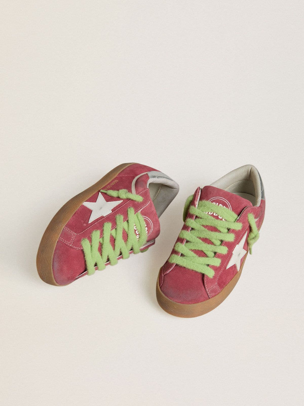 Golden Goose Super-Star Donna in Suede Rosso con Stella in Pelle Bianca e Talloncino in Pelle Argento