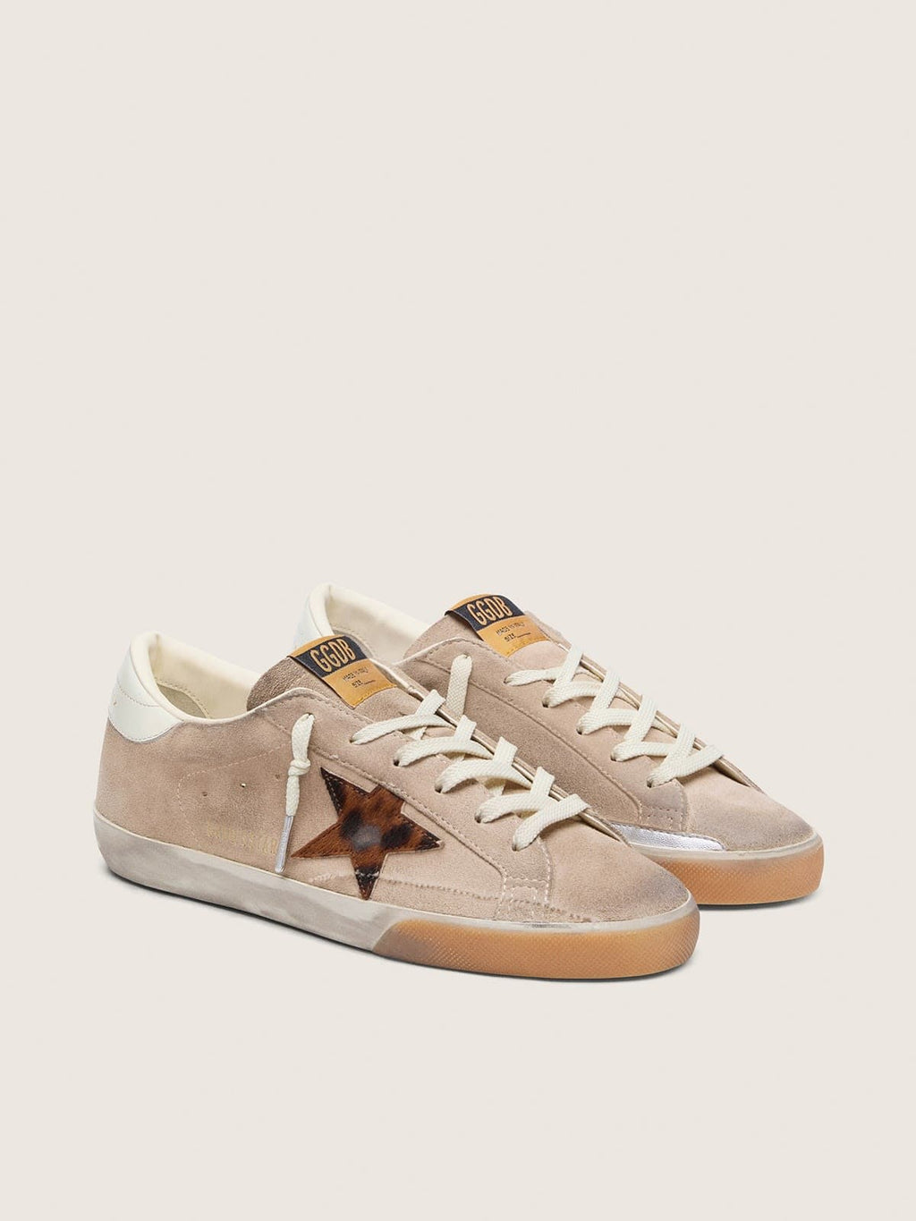 Golden Goose Super-Star Donna in Suede Beige con Stella Leo