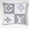 PILLOW CHECKMATE Gray – Accessorio premium elegante