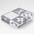 BLANKET MONOGRAM Gray – Accessorio premium elegante