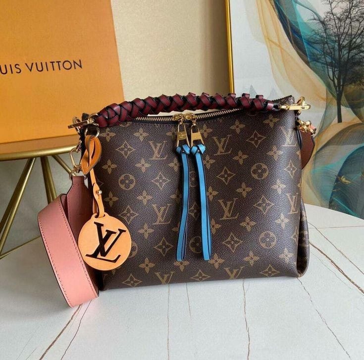 LV Hobo Beaubourg – Accessorio premium elegante