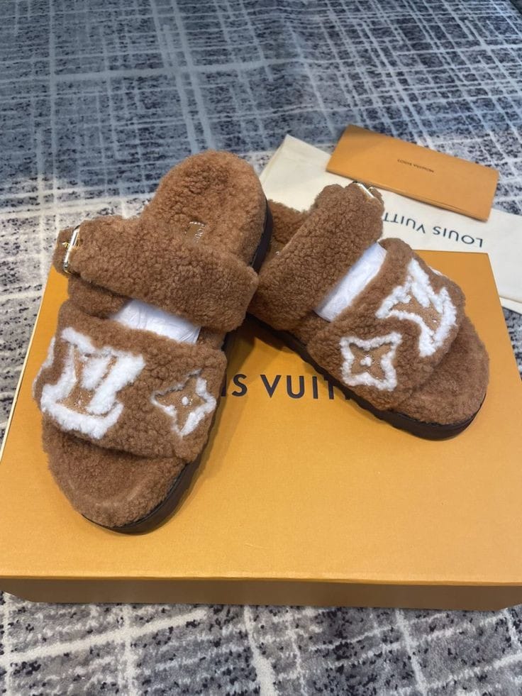 LV Pantofole – Accessorio premium elegante