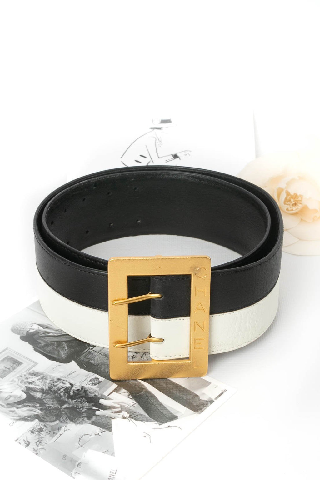 Ceinture en cuir bicolore Chanel – Accessorio premium elegante