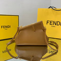 FENDI FIRST MEDIUM – Accessorio premium elegante