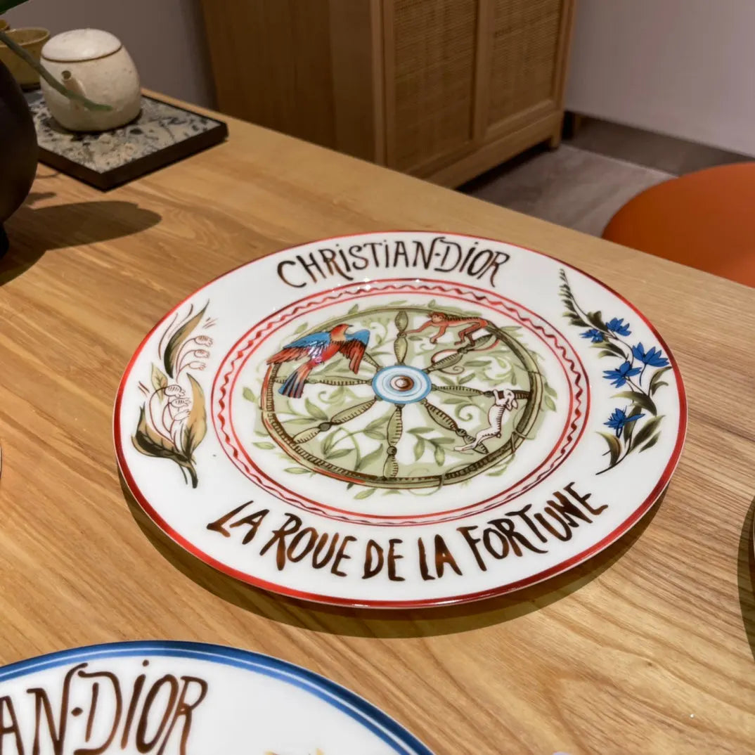 Stoviglie Dior Maison Tarot – Accessorio premium elegante