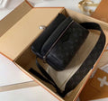 Sacoche Louis Vuitton – Accessorio premium elegante