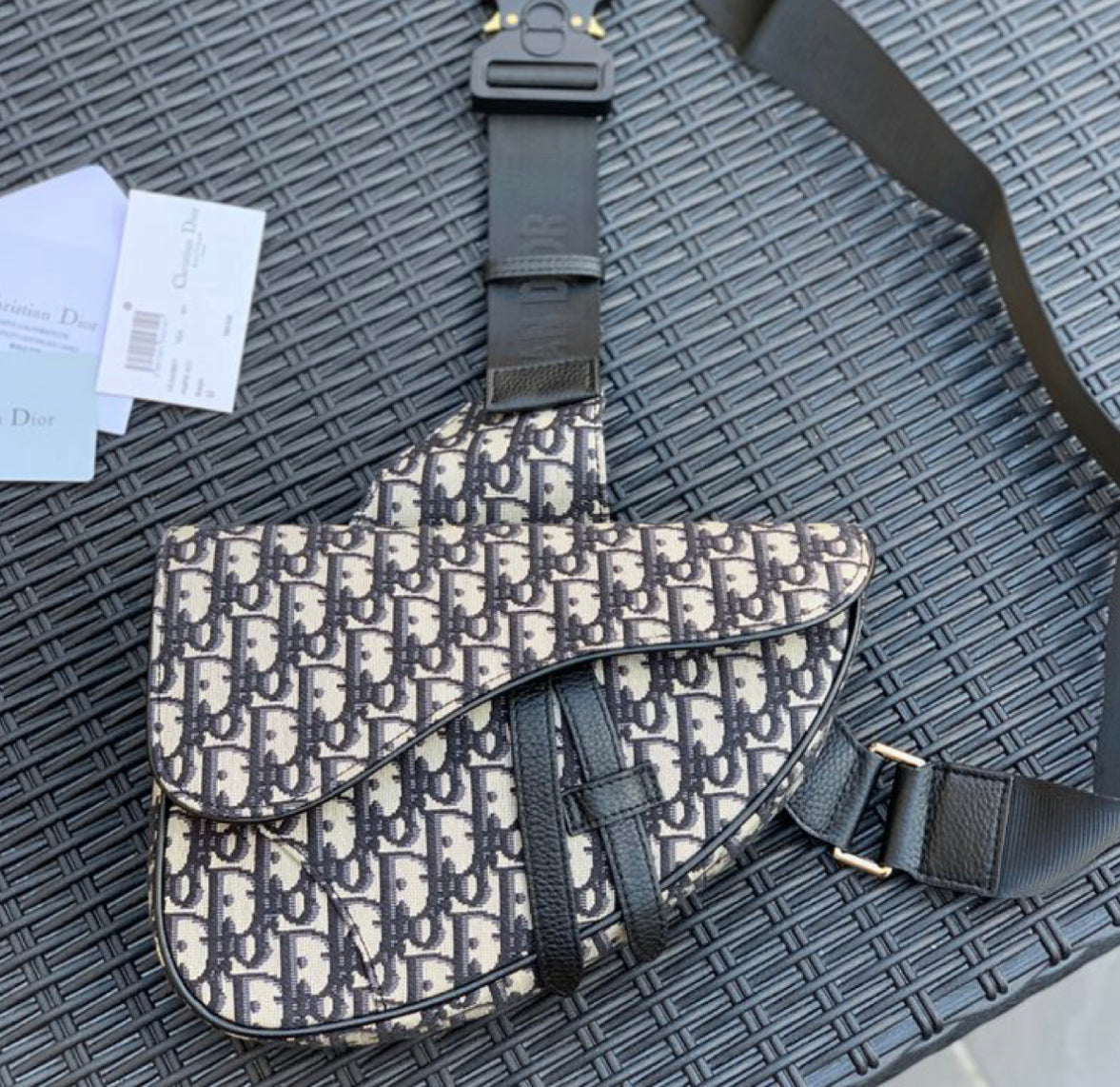 Saddle Dior – Accessorio premium elegante