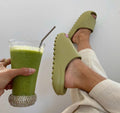 Yeezy Slide Resin – Accessorio premium elegante