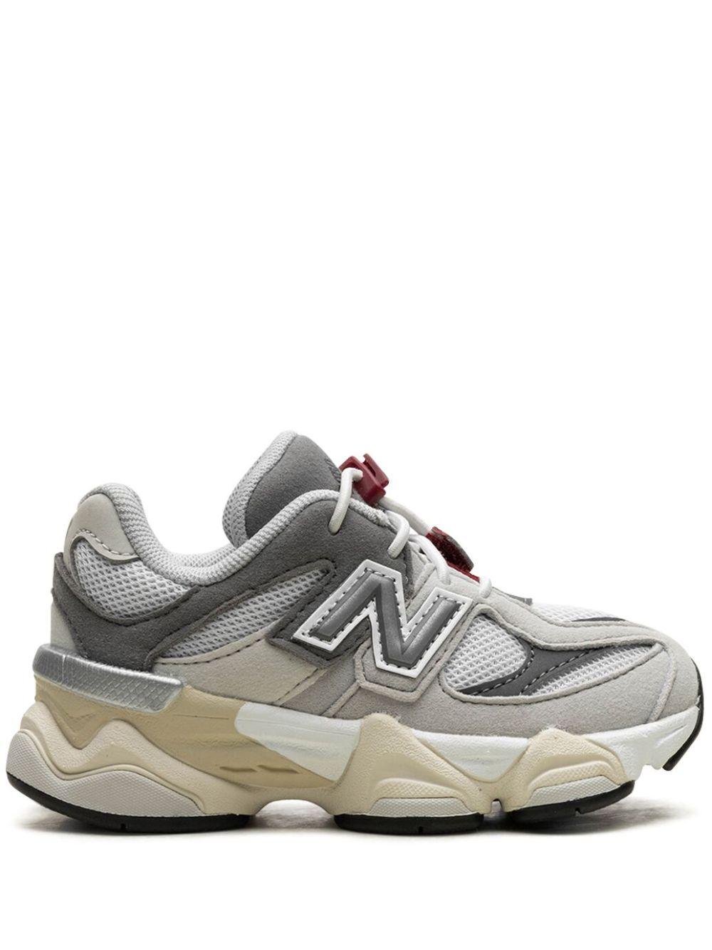 Sneakers 9060 per bambino New Balance Kids grigie con applicazione laterale con logo